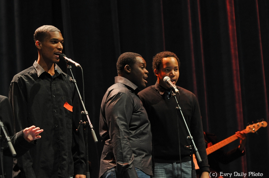 Evry Daily Photo - Telethon Evry 2010 - Concert Evry University Gospel - large - 5243383655.jpg